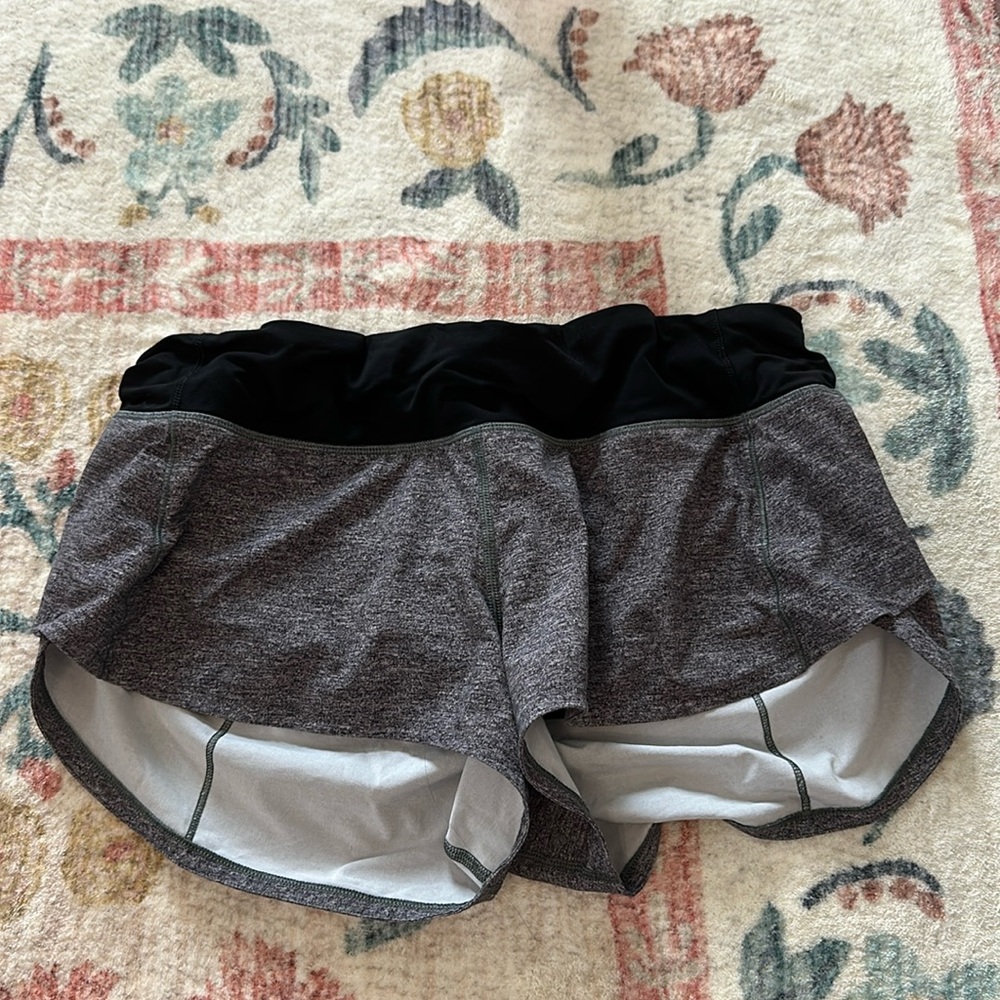 Lululemon grey speed up shorts! size 6! 2in